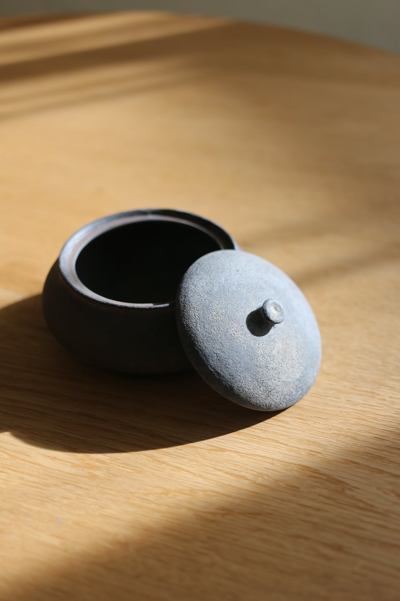 【鏡原愛莉 Airi Kagamihara】蓋物B Vessel with a lid