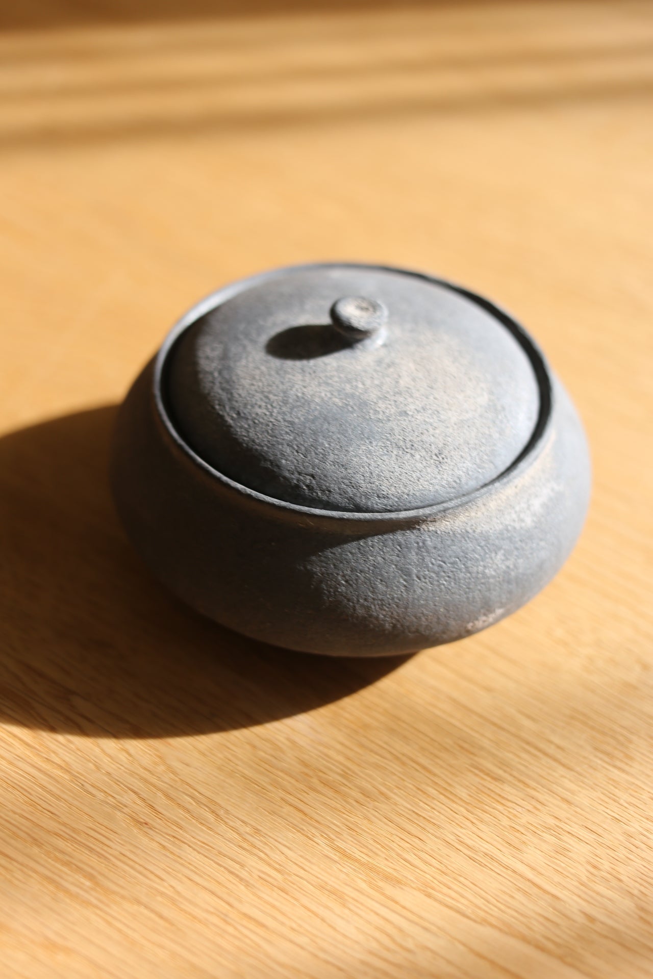 【鏡原愛莉 Airi Kagamihara】蓋物B Vessel with a lid