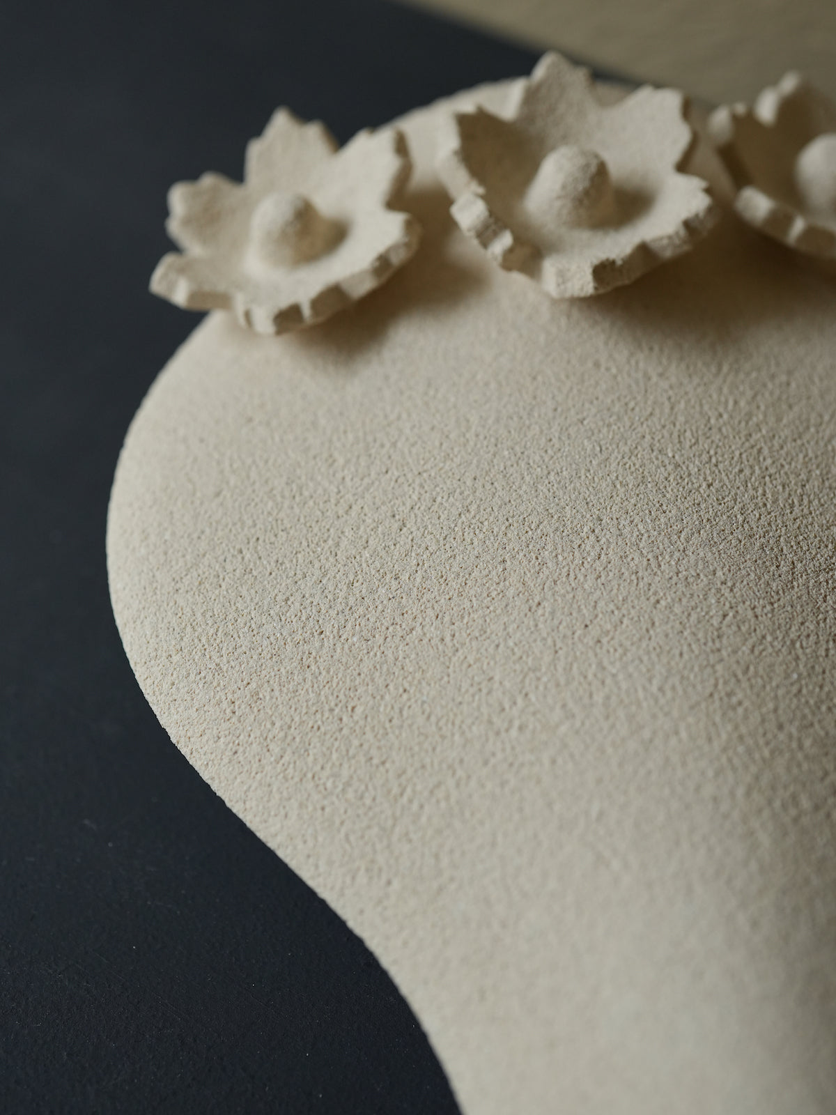 【INI CERAMIQUE】Sculptural Flowers - Dal